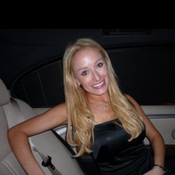 Meet your Posher, Jessica - Picture 2 of 9